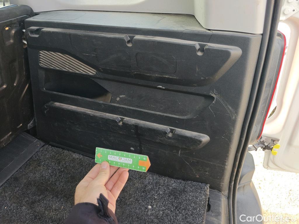  Citroen  Berlingo CITROEN  / 2018 / 4P / monovolumen compacto Talla M BlueHDi 100 S&S LIVE #1