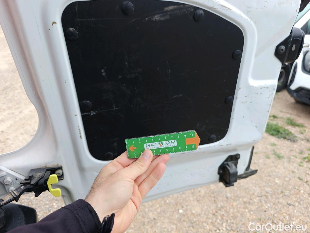  Peugeot  Partner PEUGEOT  / 2018 / 3P / furgón derivado de turismo Pro Standard 600kg BlueHDi 73kW (AC) #74