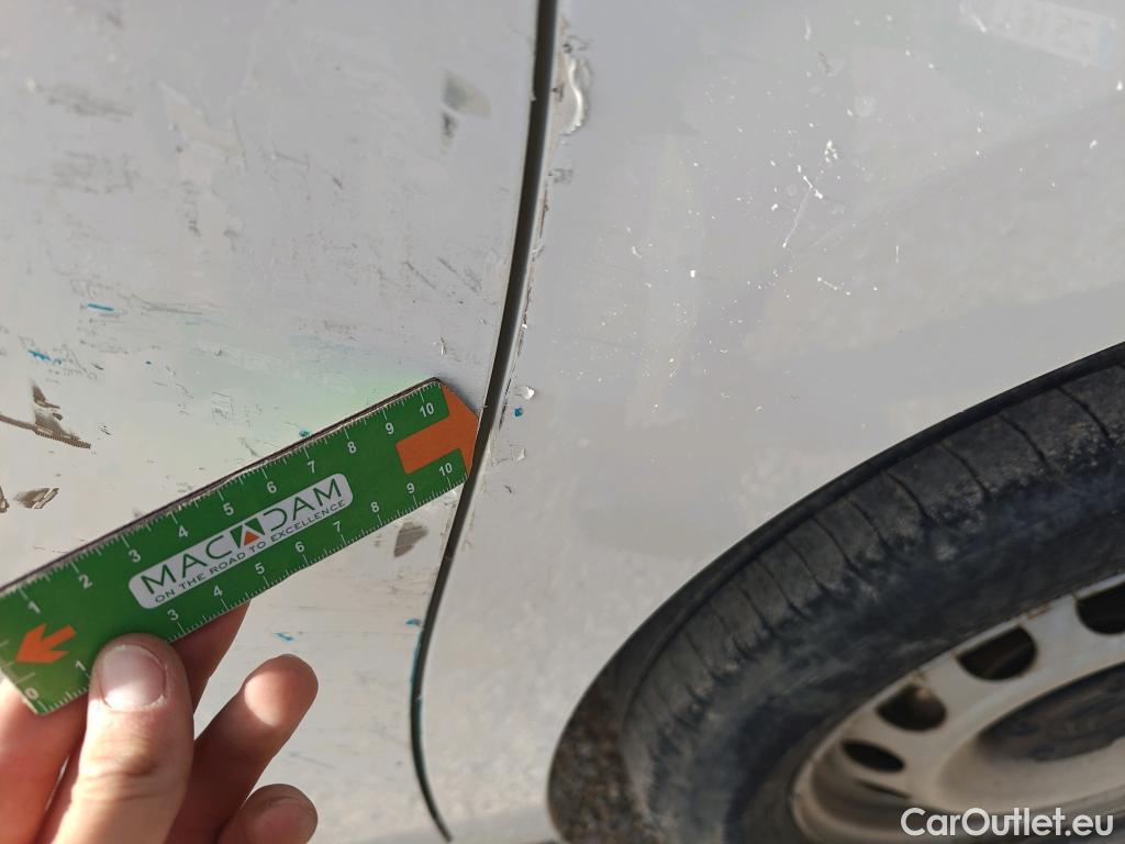  Citroen  Berlingo CITROEN  / 2018 / 4P / monovolumen compacto Talla M BlueHDi 100 S&S LIVE #17