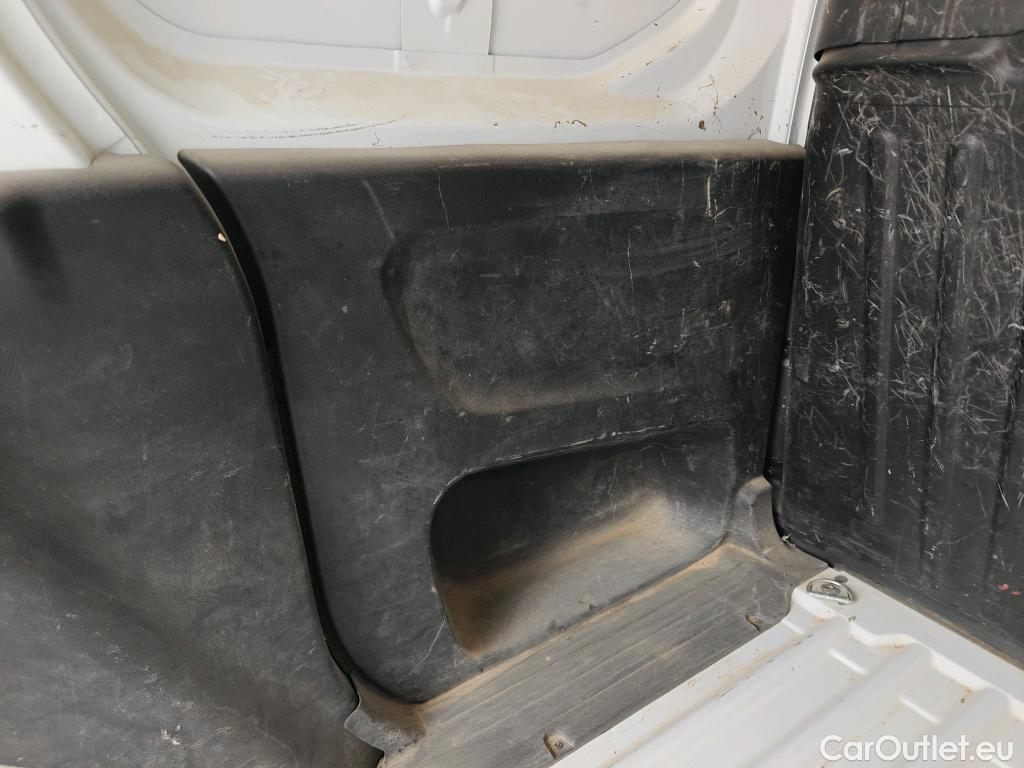  Peugeot  Partner PEUGEOT  / 2018 / 3P / furgón derivado de turismo Pro Standard 600kg BlueHDi 73kW (AC) #2