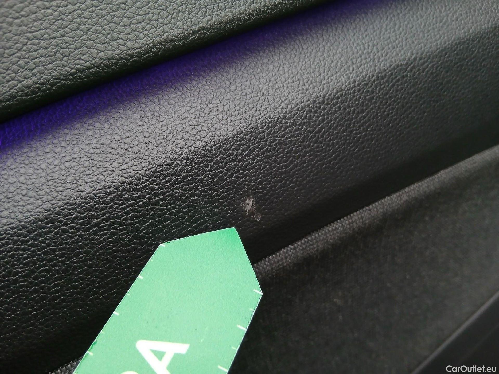  Volkswagen  Golf  VOLKSWAGEN / 2020 / 5P / berlina con portón Life 1.0 eTSI 81kW (110CV) DSG #14