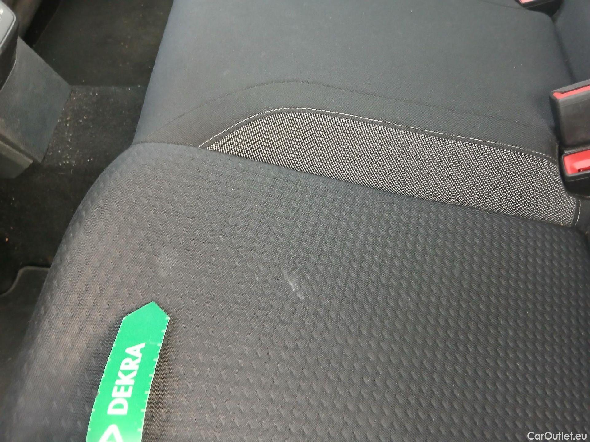  Volkswagen  Polo VOLKSWAGEN  / 2021 / 5P / berlina con portón Life 1.0 TSI 70kW (95CV) #24