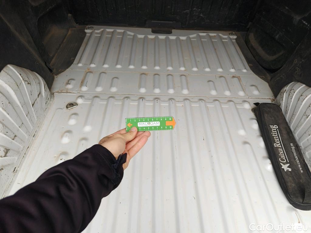  Peugeot  Partner PEUGEOT  / 2018 / 3P / furgón derivado de turismo Pro Standard 600kg BlueHDi 73kW (AC) #38