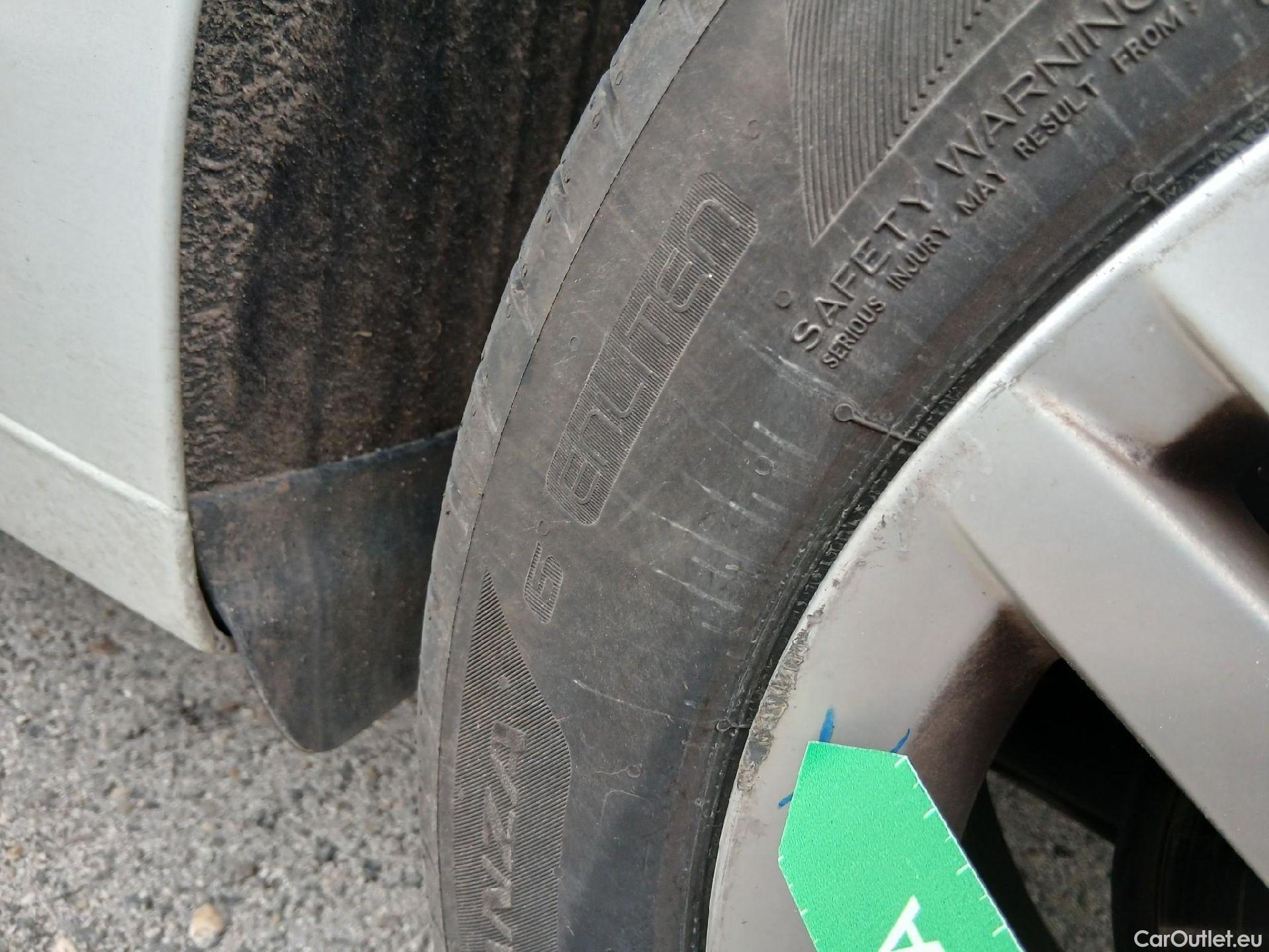  Volkswagen  Golf  VOLKSWAGEN / 2020 / 5P / berlina con portón Life 1.0 eTSI 81kW (110CV) DSG #18