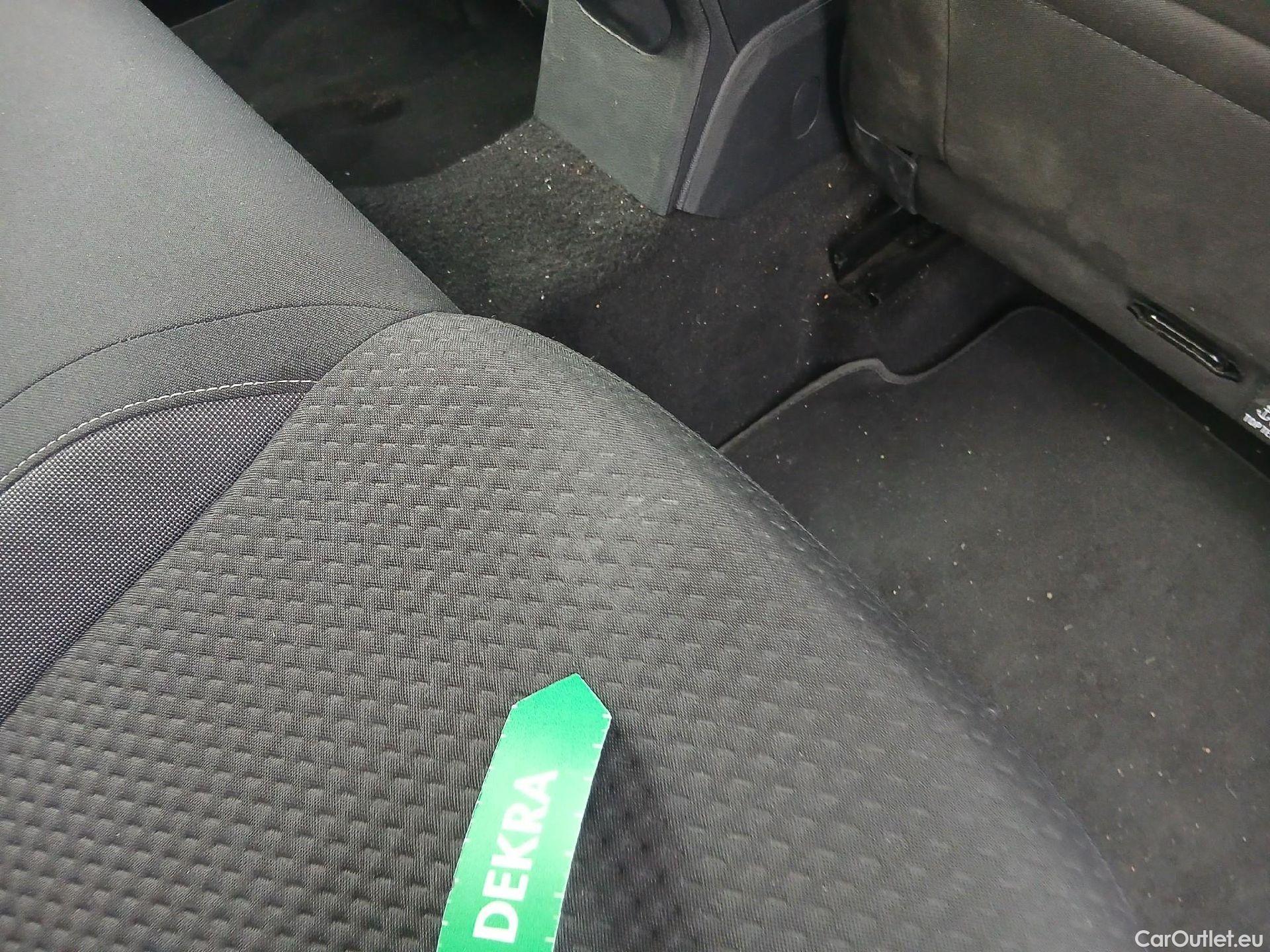  Volkswagen  Polo VOLKSWAGEN  / 2021 / 5P / berlina con portón Life 1.0 TSI 70kW (95CV) #25