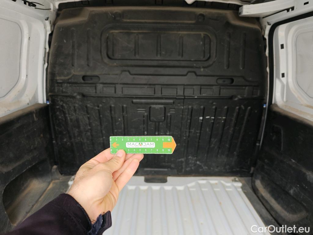  Peugeot  Partner PEUGEOT  / 2018 / 3P / furgón derivado de turismo Pro Standard 600kg BlueHDi 73kW (AC) #45