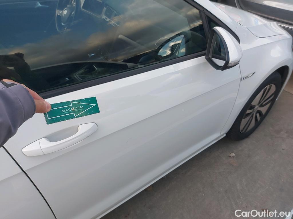  Volkswagen  Golf  VOLKSWAGEN / 2016 / 5P / berlina con portón e-ePower 110 kW (136CV) #8