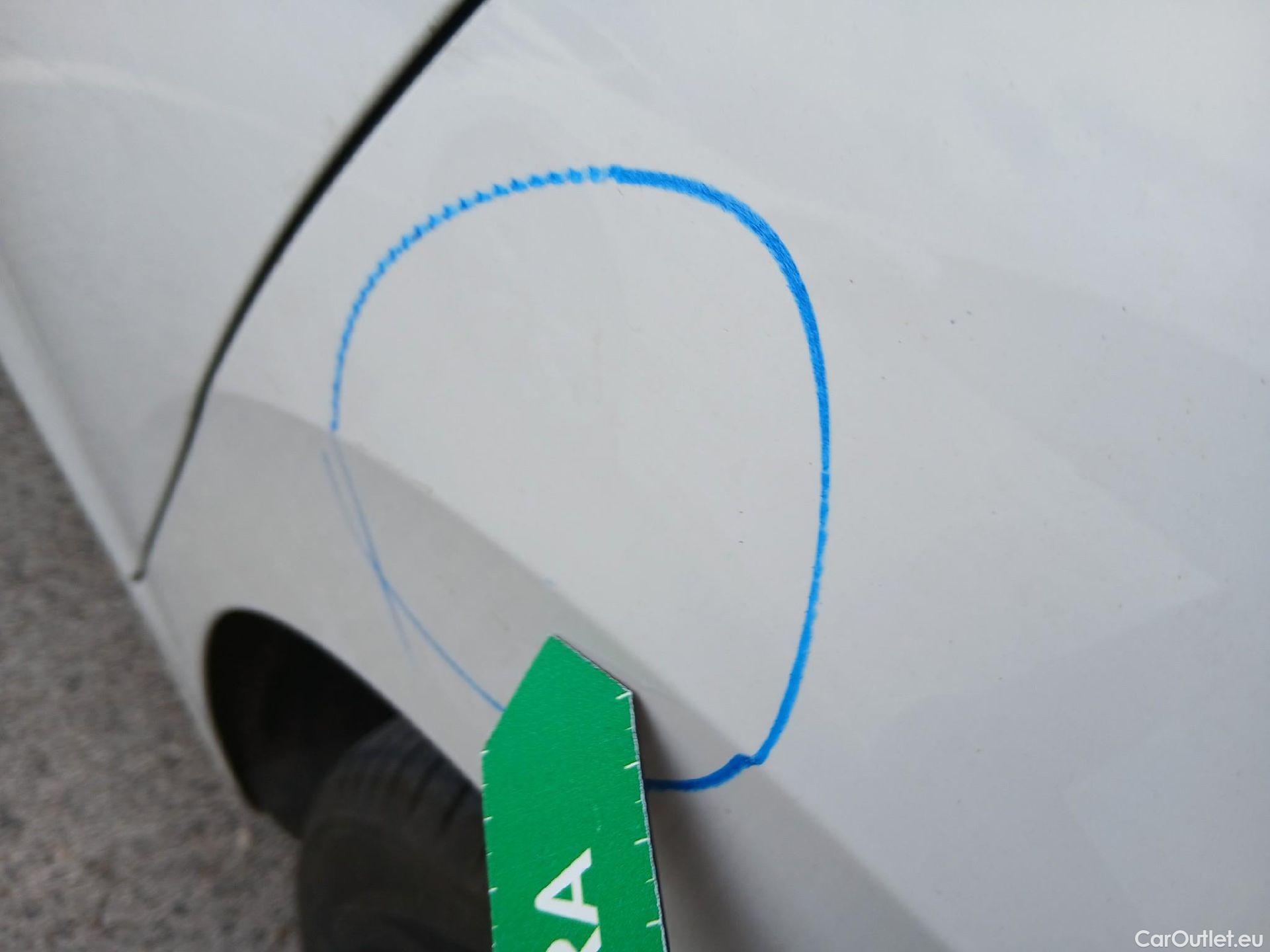  Volkswagen  Golf  VOLKSWAGEN / 2020 / 5P / berlina con portón Life 1.0 eTSI 81kW (110CV) DSG #15