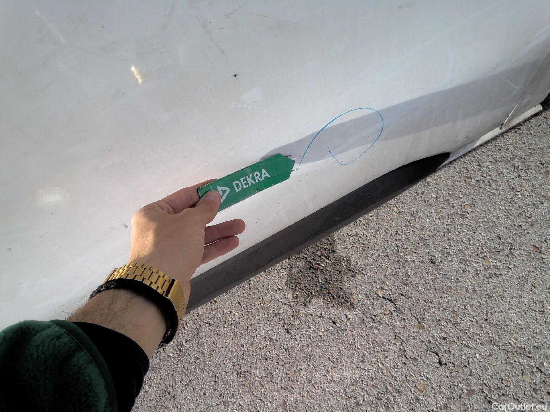  Opel  Vivaro OPEL  / 2019 / 4P / furgón 2.0 Diésel 88kW (120CV) M Inc. Express #53