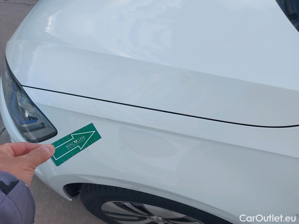  Volkswagen  Golf  VOLKSWAGEN / 2016 / 5P / berlina con portón e-ePower 110 kW (136CV) #18