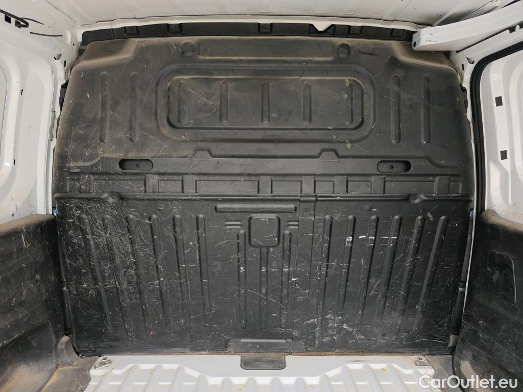  Peugeot  Partner PEUGEOT  / 2018 / 3P / furgón derivado de turismo Pro Standard 600kg BlueHDi 73kW (AC) #46