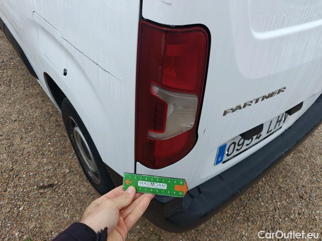  Peugeot  Partner PEUGEOT  / 2018 / 3P / furgón derivado de turismo Pro Standard 600kg BlueHDi 73kW (AC) #16