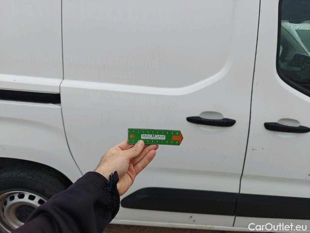  Peugeot  Partner PEUGEOT  / 2018 / 3P / furgón derivado de turismo Pro Standard 600kg BlueHDi 73kW (AC) #28