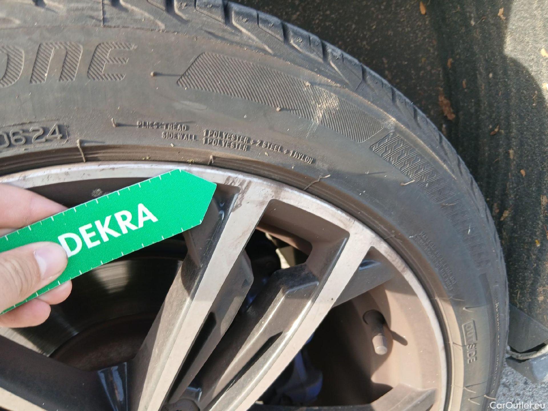  Volkswagen  Golf  VOLKSWAGEN / 2016 / 5P / berlina con portón GTE 1.4 TSI e-Power 150kW (204CV) DSG #6