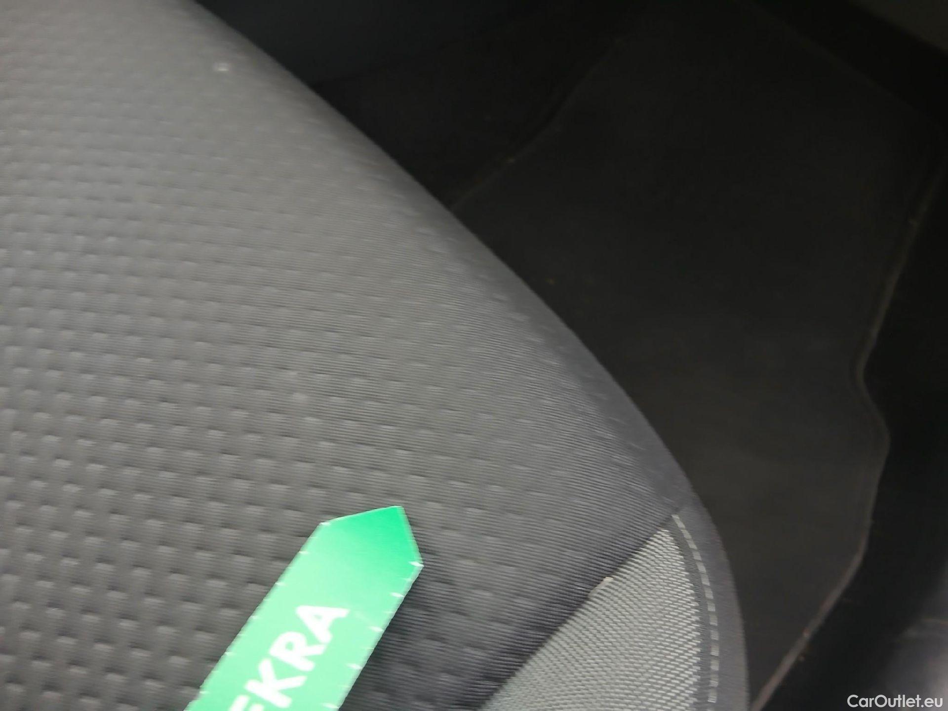  Volkswagen  Polo VOLKSWAGEN  / 2021 / 5P / berlina con portón Life 1.0 TSI 70kW (95CV) #26