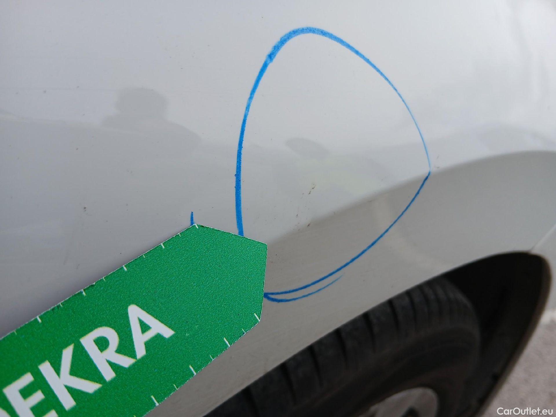  Volkswagen  Golf  VOLKSWAGEN / 2020 / 5P / berlina con portón Life 1.0 eTSI 81kW (110CV) DSG #41