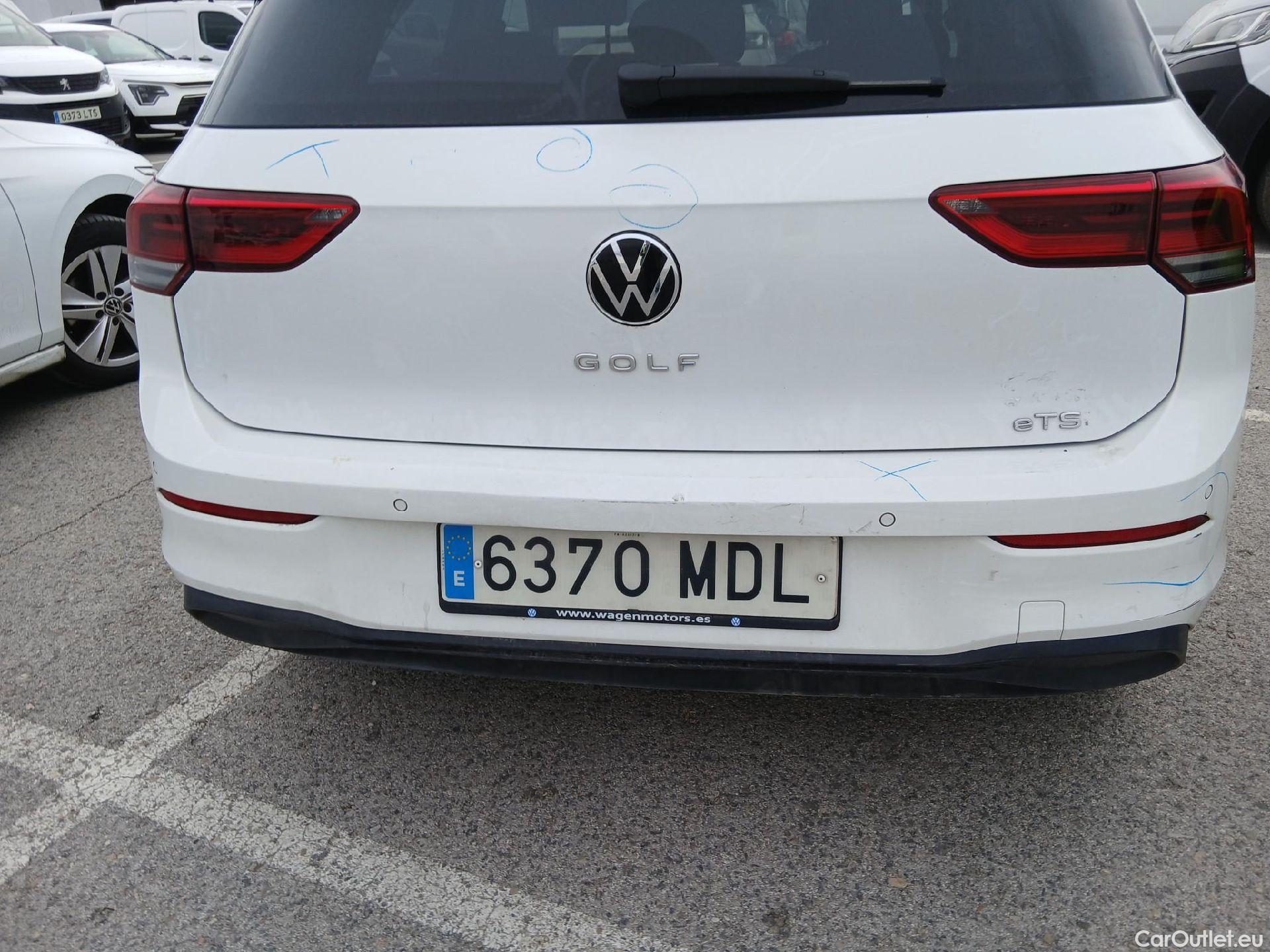  Volkswagen  Golf  VOLKSWAGEN / 2020 / 5P / berlina con portón Life 1.0 eTSI 81kW (110CV) DSG #23