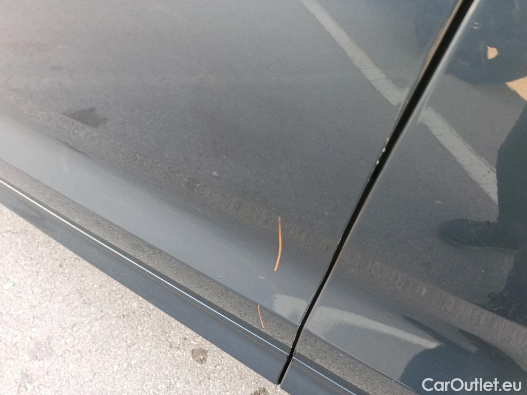  Volvo  XC60 VOLVO  / 2017 / 5P / todoterreno 2.0 B4 D4 AWD Business Plus Auto #4