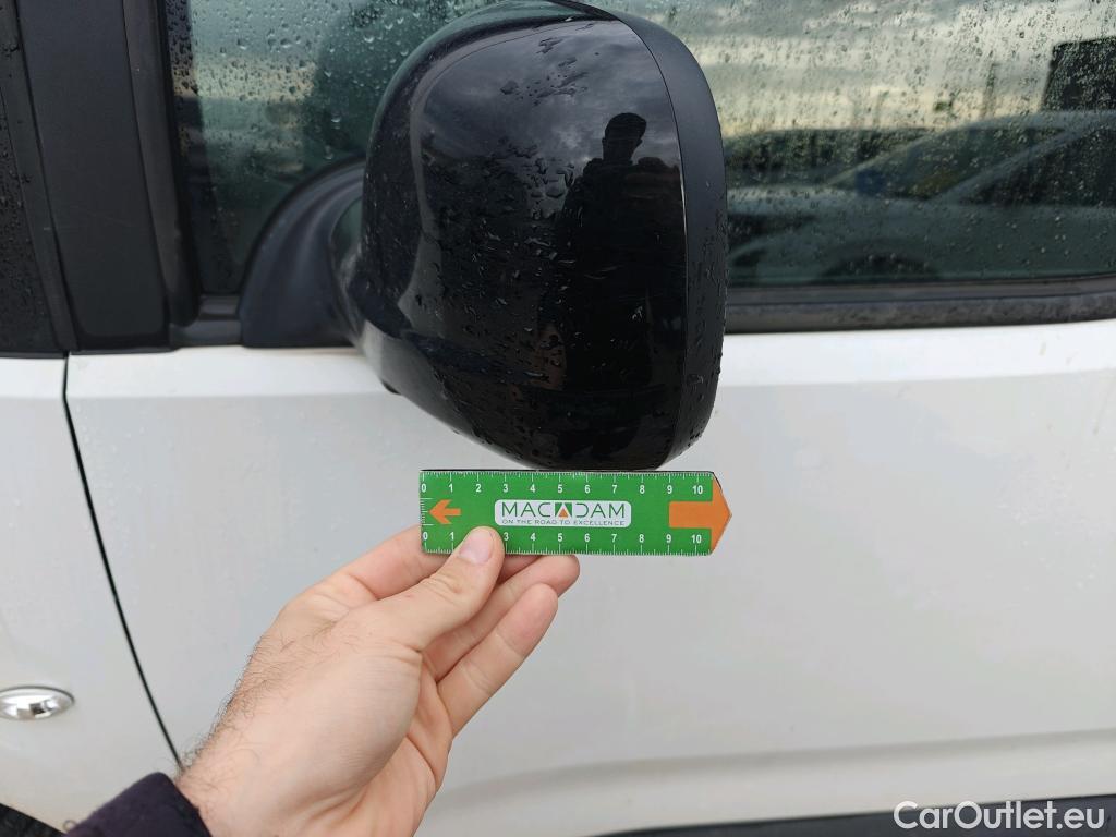  Opel  Combo OPEL  / 2018 / 3P / furgón derivado de turismo Cargo L 1000kg Diesel 1.5 100HP S&S MT E (AC) #59