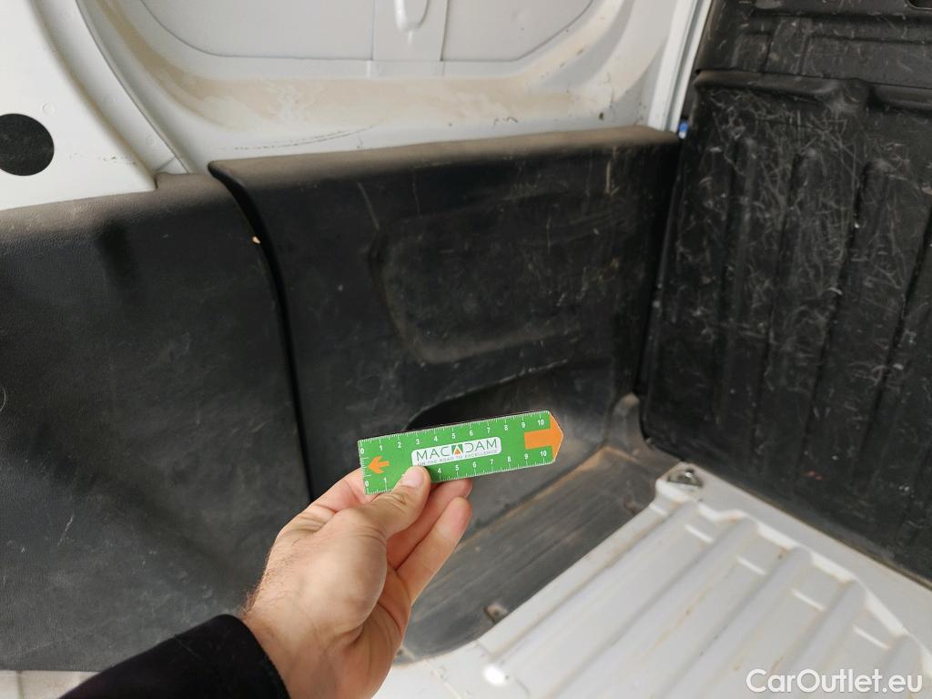  Peugeot  Partner PEUGEOT  / 2018 / 3P / furgón derivado de turismo Pro Standard 600kg BlueHDi 73kW (AC) #1