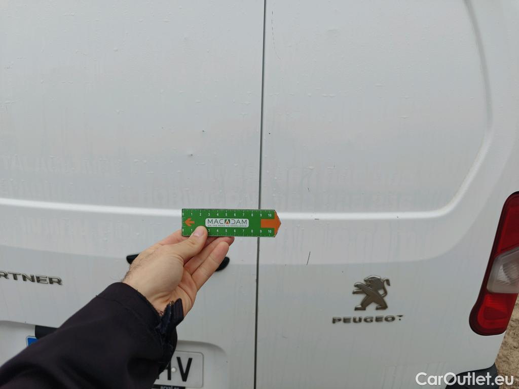  Peugeot  Partner PEUGEOT  / 2018 / 3P / furgón derivado de turismo Pro Standard 600kg BlueHDi 73kW (AC) #52