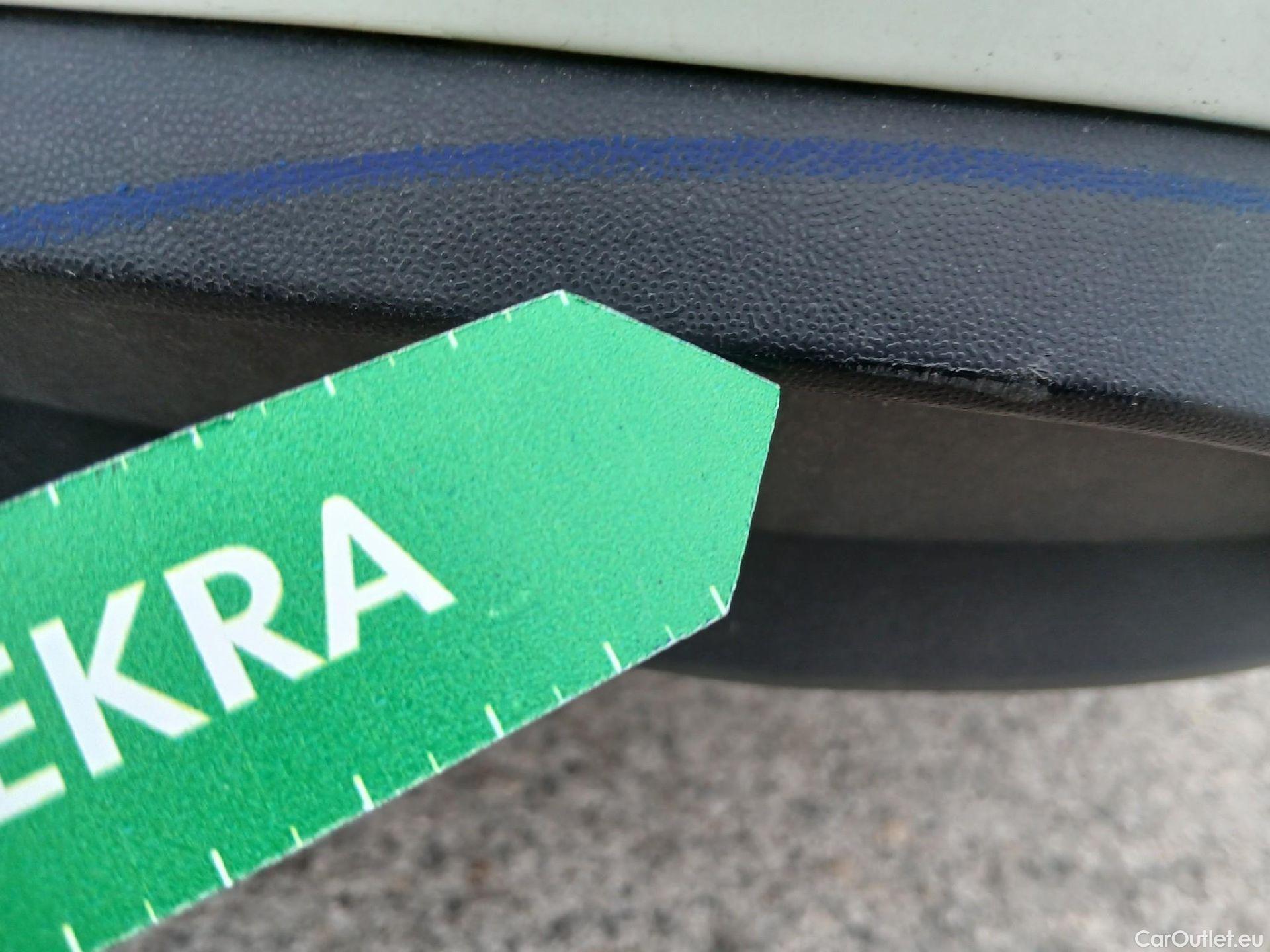  Volkswagen  Golf  VOLKSWAGEN / 2020 / 5P / berlina con portón Life 1.0 eTSI 81kW (110CV) DSG #25