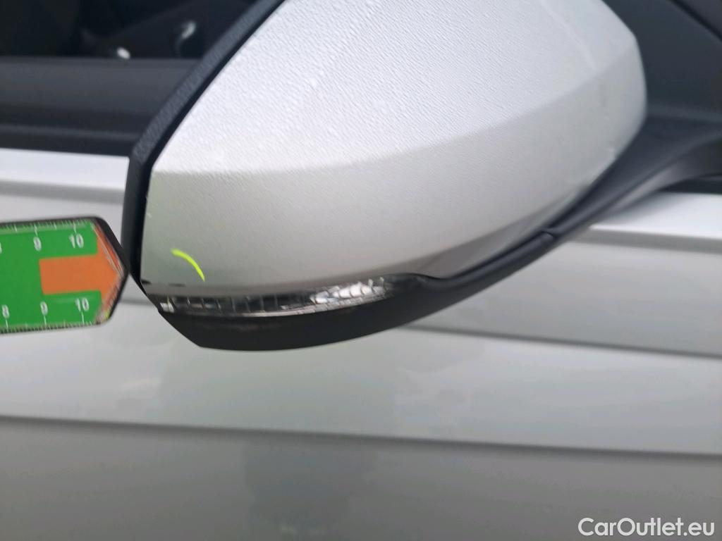  Volkswagen  Polo VOLKSWAGEN  / 2021 / 5P / berlina con portón Life 1.0 TSI 70kW (95CV) #4