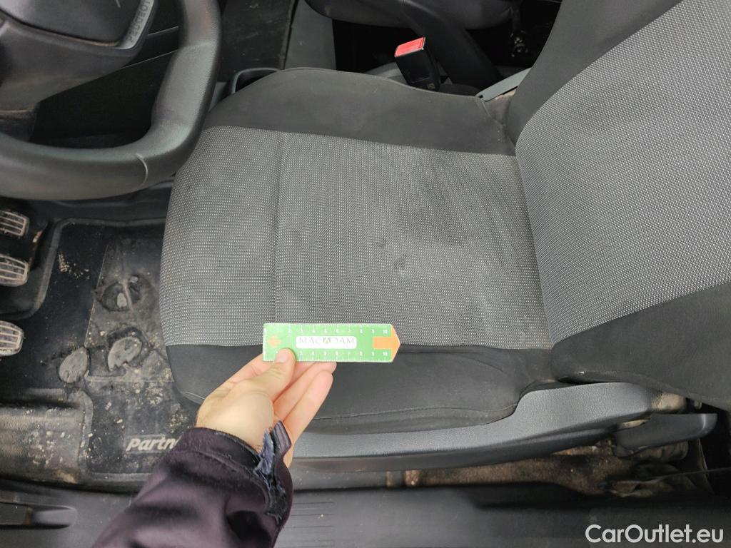  Peugeot  Partner PEUGEOT  / 2018 / 3P / furgón derivado de turismo Pro Standard 600kg BlueHDi 73kW (AC) #56