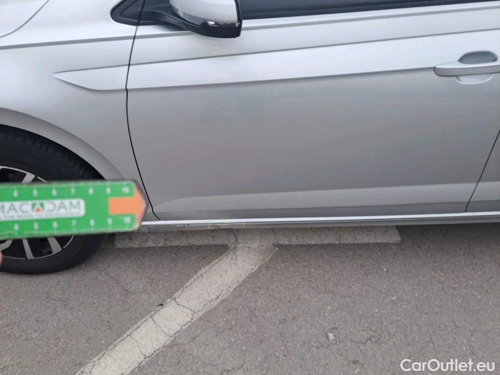  Volkswagen  Polo VOLKSWAGEN  / 2021 / 5P / berlina con portón Life 1.0 TSI 70kW (95CV) #1