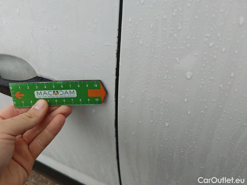  Peugeot  Partner PEUGEOT  / 2018 / 3P / furgón derivado de turismo Pro Standard 600kg BlueHDi 73kW (AC) #49