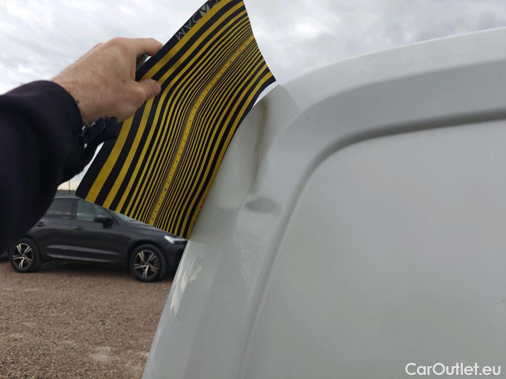  Opel  Combo OPEL  / 2018 / 3P / furgón derivado de turismo Cargo L 1000kg Diesel 1.5 100HP S&S MT E (AC) #2