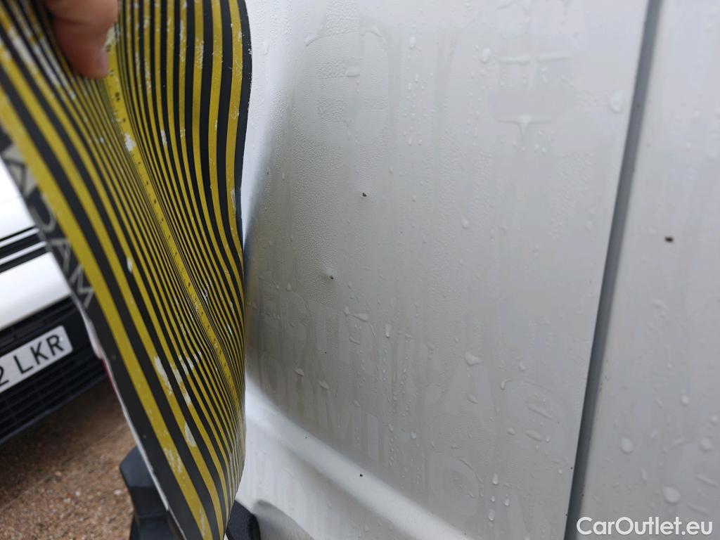  Peugeot  Partner PEUGEOT  / 2018 / 3P / furgón derivado de turismo Pro Standard 600kg BlueHDi 73kW (AC) #31