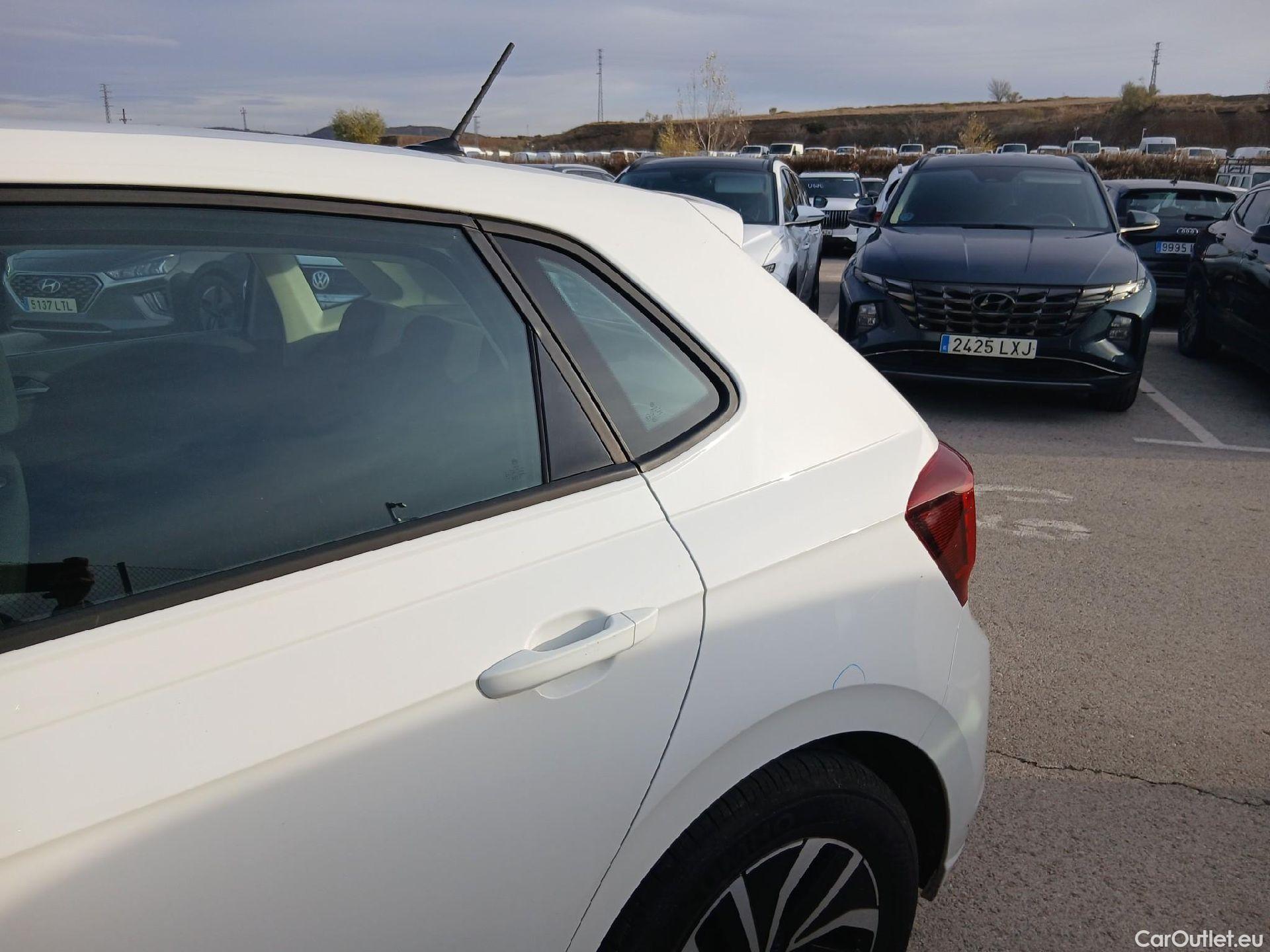  Volkswagen  Polo VOLKSWAGEN  / 2021 / 5P / berlina con portón Life 1.0 TSI 70kW (95CV) #14