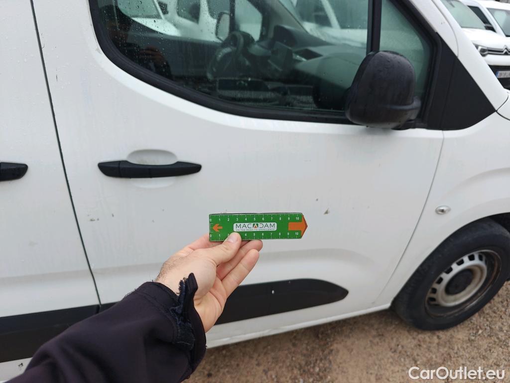  Peugeot  Partner PEUGEOT  / 2018 / 3P / furgón derivado de turismo Pro Standard 600kg BlueHDi 73kW (AC) #24