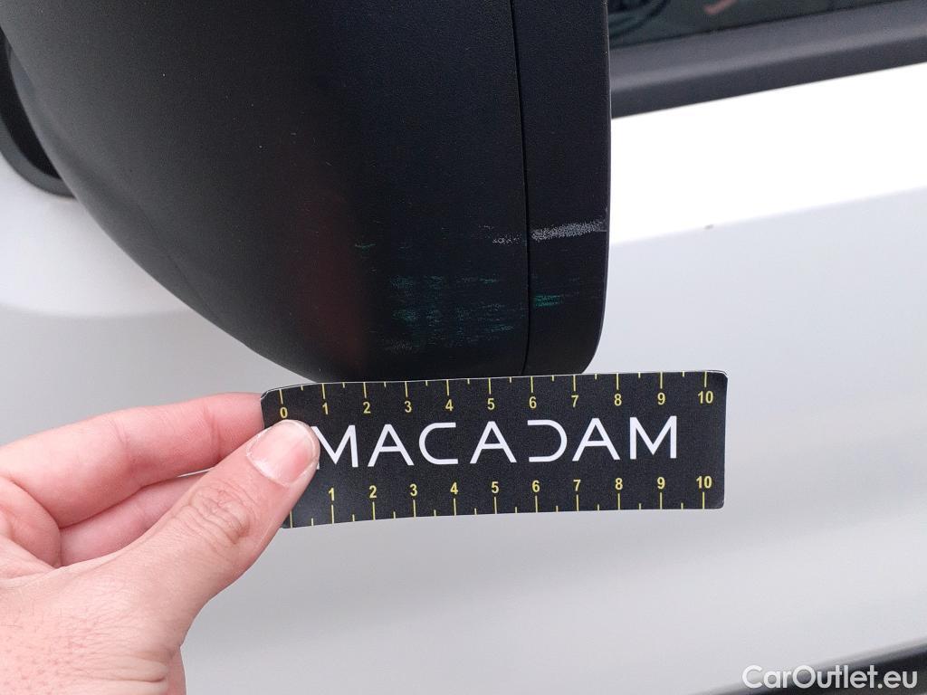  Fiat  Fiorino FIAT  / 2016 / 3P / furgón derivado de turismo Cargo Base 1.4 Natural Power 51kW (70CV)  #41