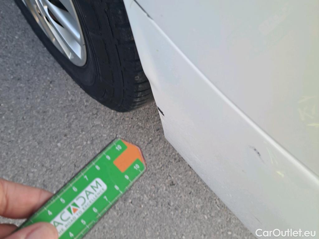  Toyota  Proace TOYOTA  Verso / 2020 / 5P / monovolumen 1.5D 120CV VX SHUTTLE 2PL 2PT L1 #9