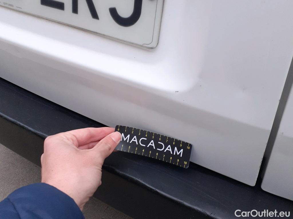  Fiat  Fiorino FIAT  / 2016 / 3P / furgón derivado de turismo Cargo Base 1.4 Natural Power 51kW (70CV)  #9