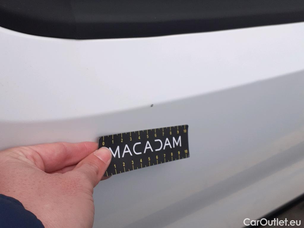  Fiat  Fiorino FIAT  / 2016 / 3P / furgón derivado de turismo Cargo Base 1.4 Natural Power 51kW (70CV)  #28