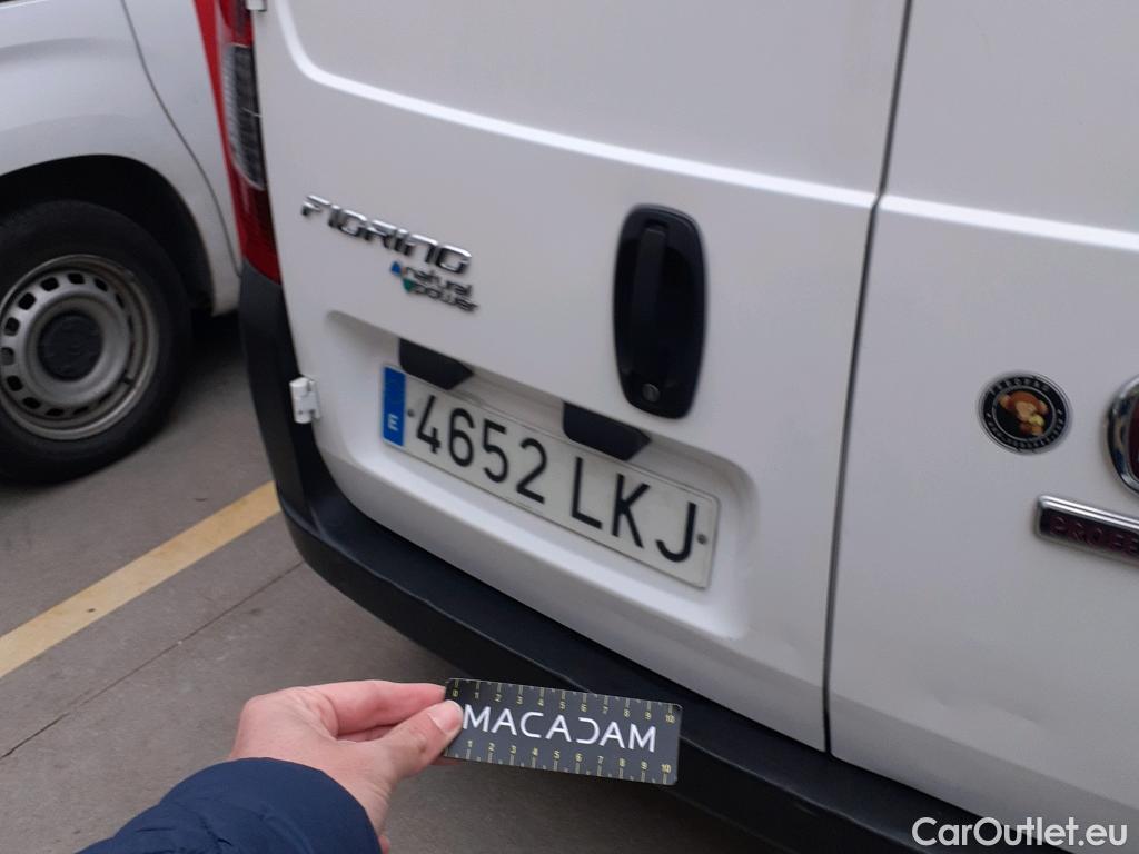  Fiat  Fiorino FIAT  / 2016 / 3P / furgón derivado de turismo Cargo Base 1.4 Natural Power 51kW (70CV)  #8