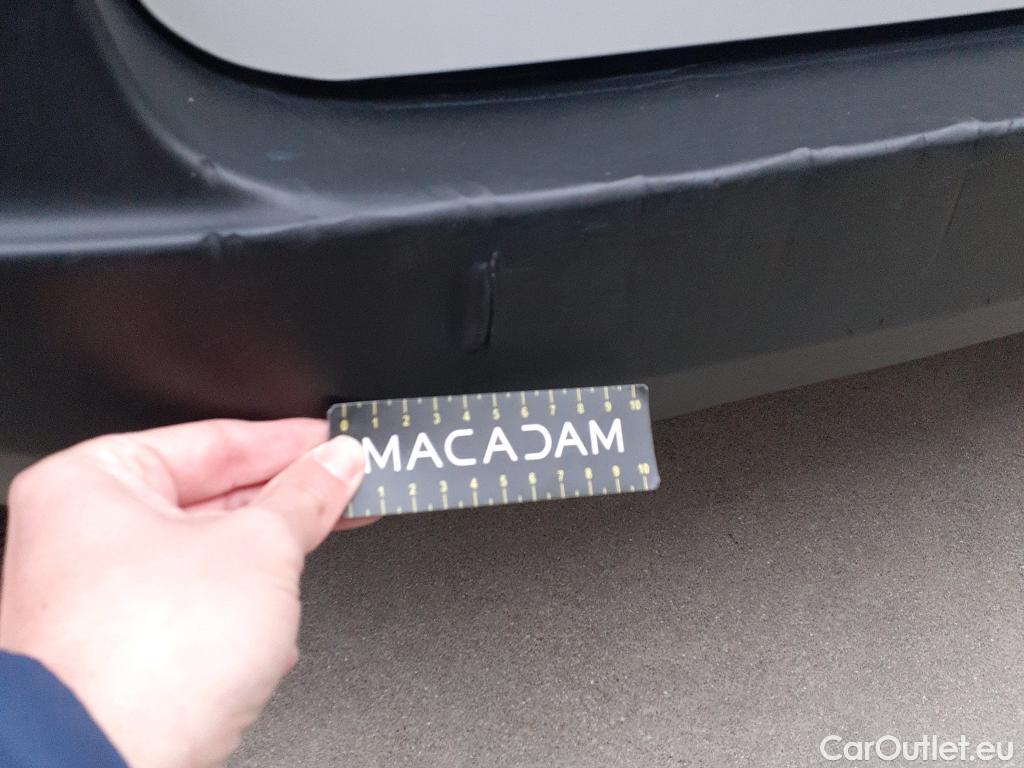  Fiat  Fiorino FIAT  / 2016 / 3P / furgón derivado de turismo Cargo Base 1.4 Natural Power 51kW (70CV)  #24