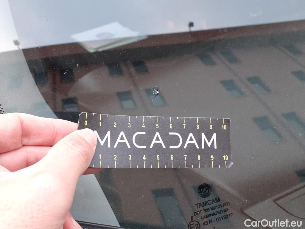  Fiat  Fiorino FIAT  / 2016 / 3P / furgón derivado de turismo Cargo Base 1.4 Natural Power 51kW (70CV)  #2