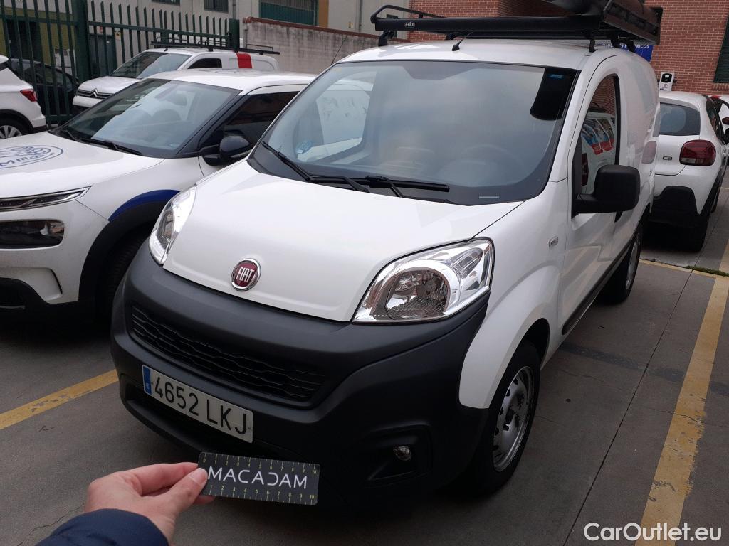  Fiat  Fiorino FIAT  / 2016 / 3P / furgón derivado de turismo Cargo Base 1.4 Natural Power 51kW (70CV)  #36
