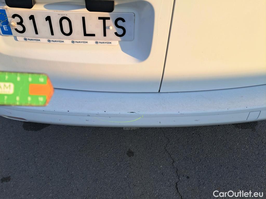  Toyota  Proace TOYOTA  Verso / 2020 / 5P / monovolumen 1.5D 120CV VX SHUTTLE 2PL 2PT L1 #6