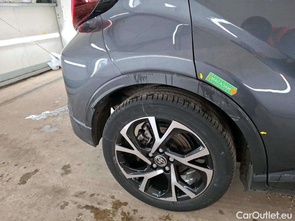  Toyota  C-HR TOYOTA  / 2016 / 5P / SUV 2.0 HYBRIDE 184 EDITION(SP) #58