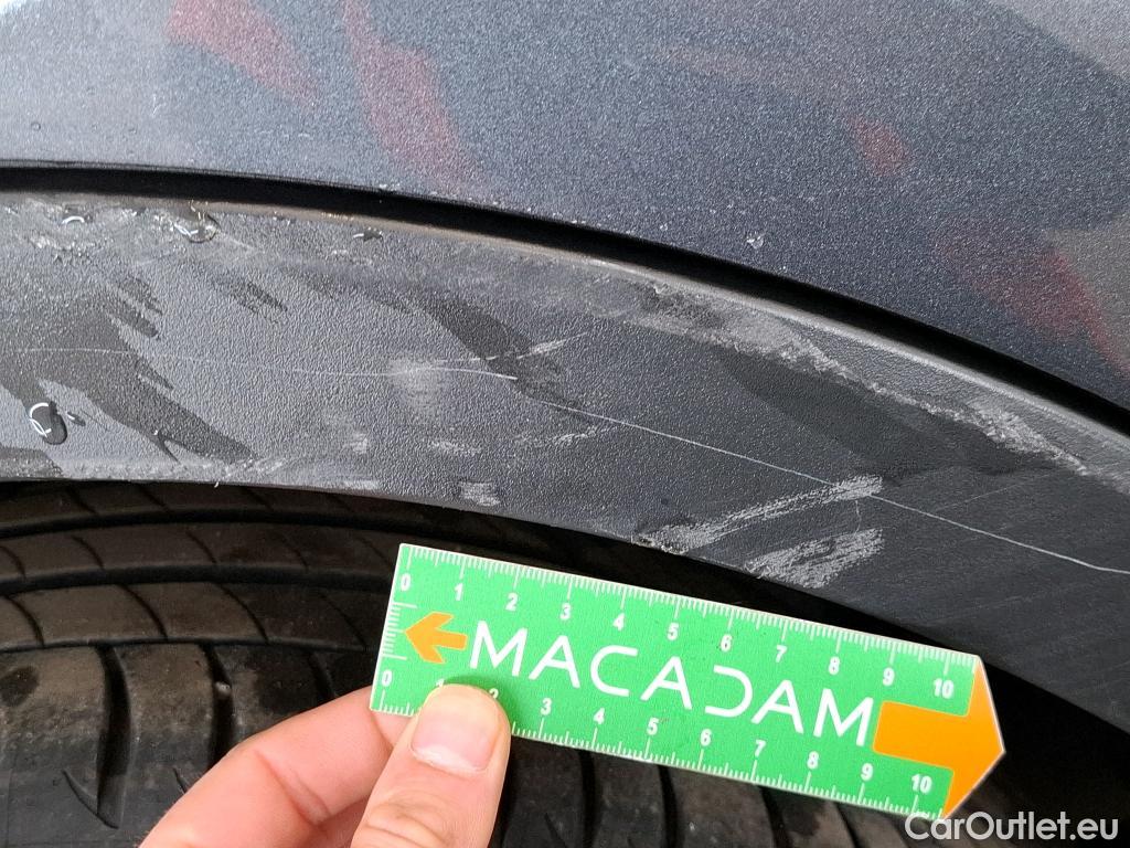  Toyota  C-HR TOYOTA  / 2016 / 5P / SUV 2.0 HYBRIDE 184 EDITION(SP) #60