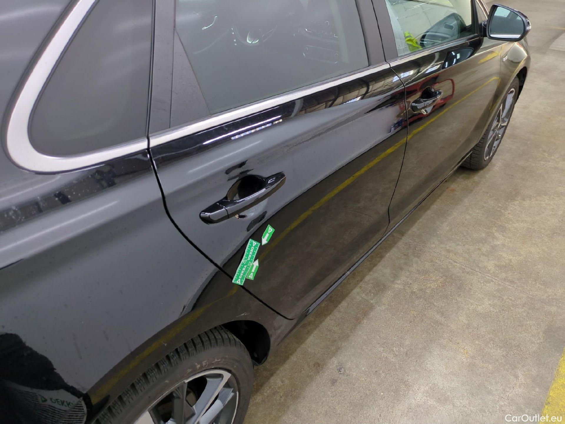  Hyundai  i30 HYUNDAI  / 2020 / 5P / Berline 1.0 T-GDI 120 MHEV I-MT CREATIVE #21