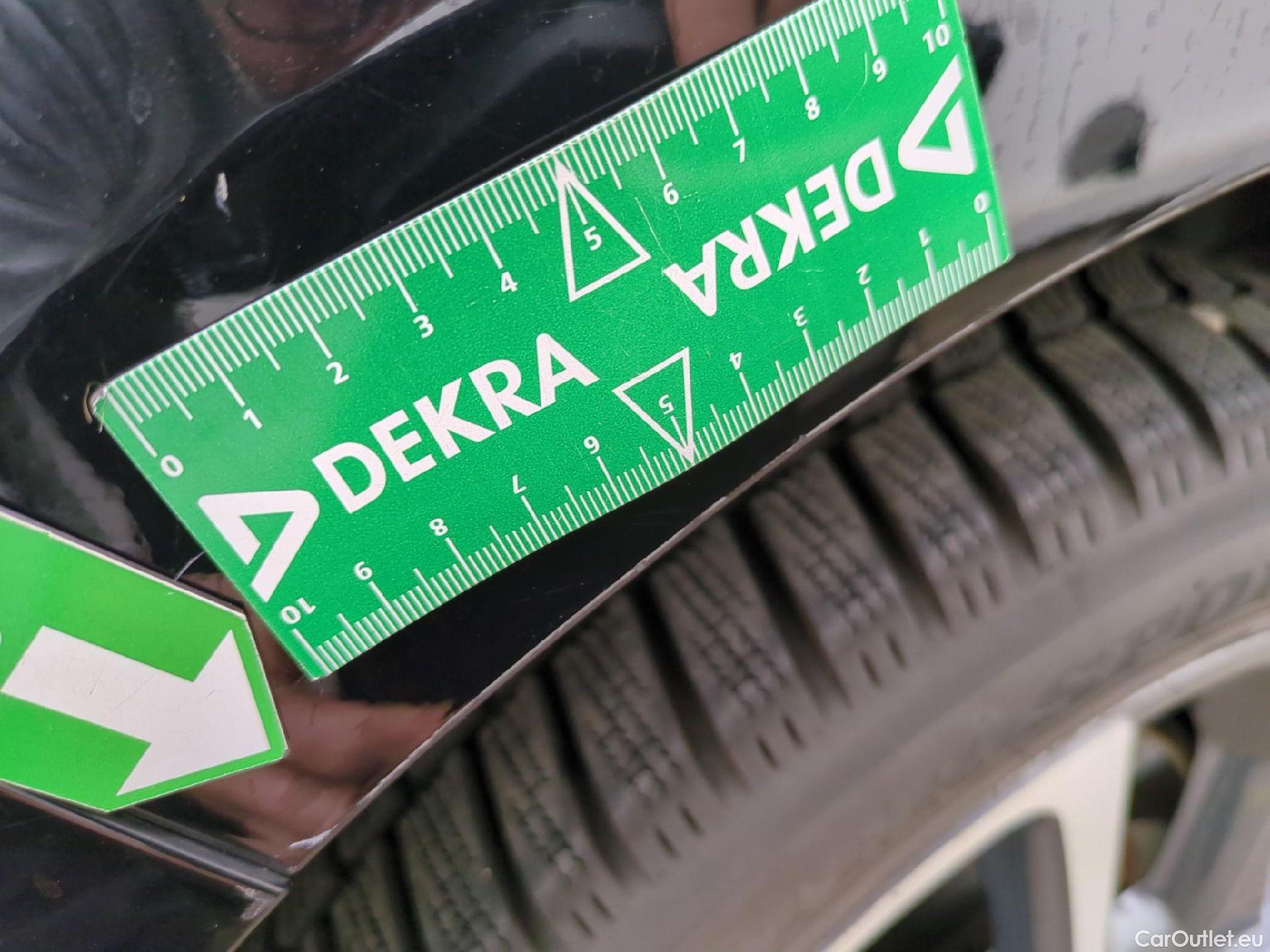  Hyundai  i30 HYUNDAI  / 2020 / 5P / Berline 1.0 T-GDI 120 MHEV I-MT CREATIVE #16