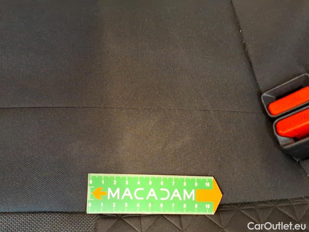  Toyota  C-HR TOYOTA  / 2016 / 5P / SUV 2.0 HYBRIDE 184 EDITION(SP) #51