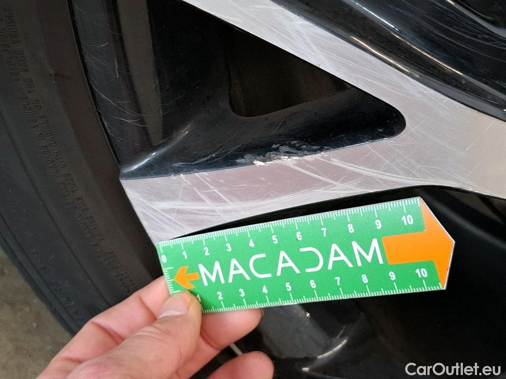  Toyota  C-HR TOYOTA  / 2016 / 5P / SUV 2.0 HYBRIDE 184 EDITION(SP) #29