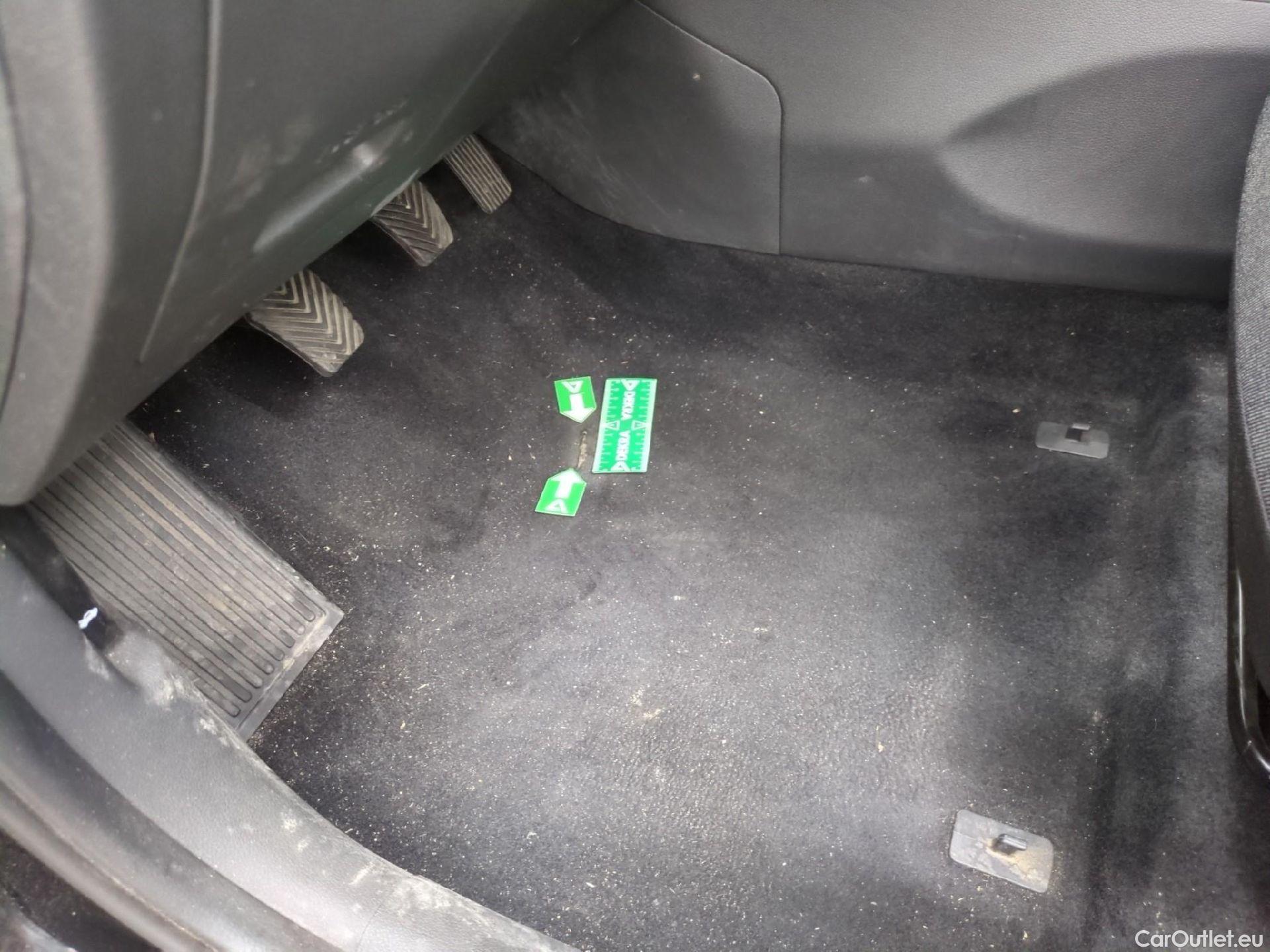  Hyundai  i30 HYUNDAI  / 2020 / 5P / Berline 1.0 T-GDI 120 MHEV I-MT CREATIVE #2